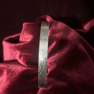 Paisley Floral Print Silver Aluminum Bracelet